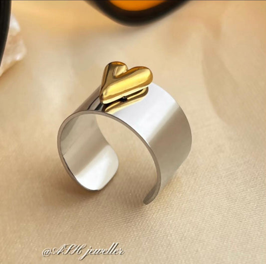 "Elegant Heart-Shaped Open Ring – 18K Silver Plated Stainless Steel"